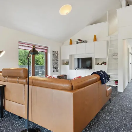 Сasa de vacaciones 4 Bedroom Beautiful In Oksbøl