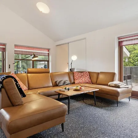 4 Bedroom Beautiful In Oksbøl