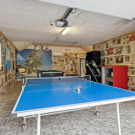 Holiday home 4 Bedroom Beautiful In