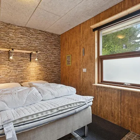 4 Bedroom Beautiful In *