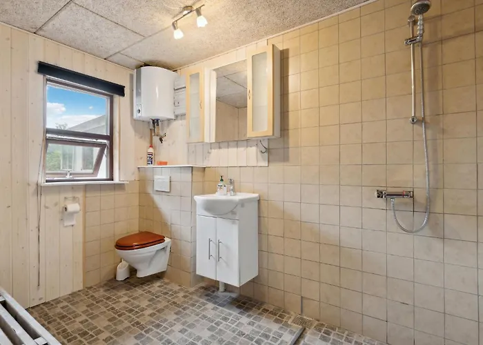 4 Bedroom Beautiful In 度假居