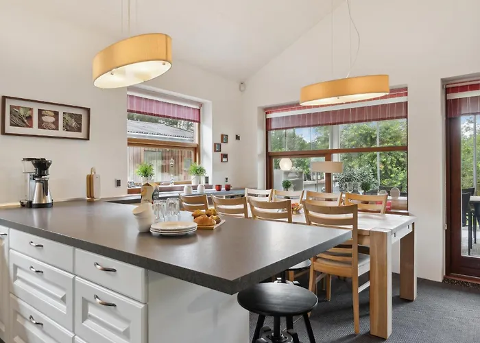 4 Bedroom Beautiful In 度假居