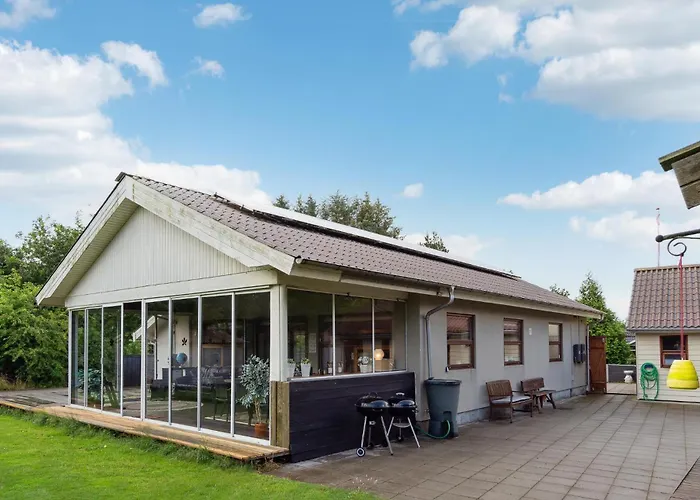 4 Bedroom Beautiful In 度假居 *