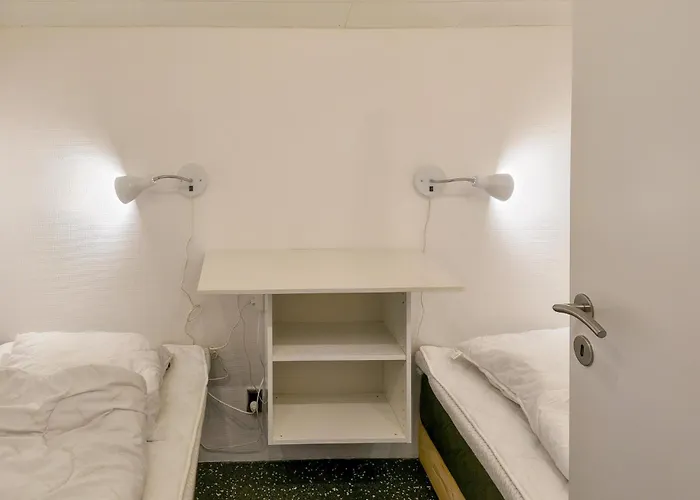 4 Bedroom Beautiful In *